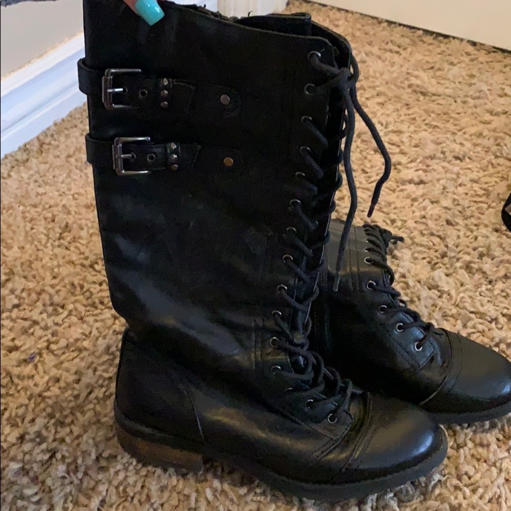 Black laced boots